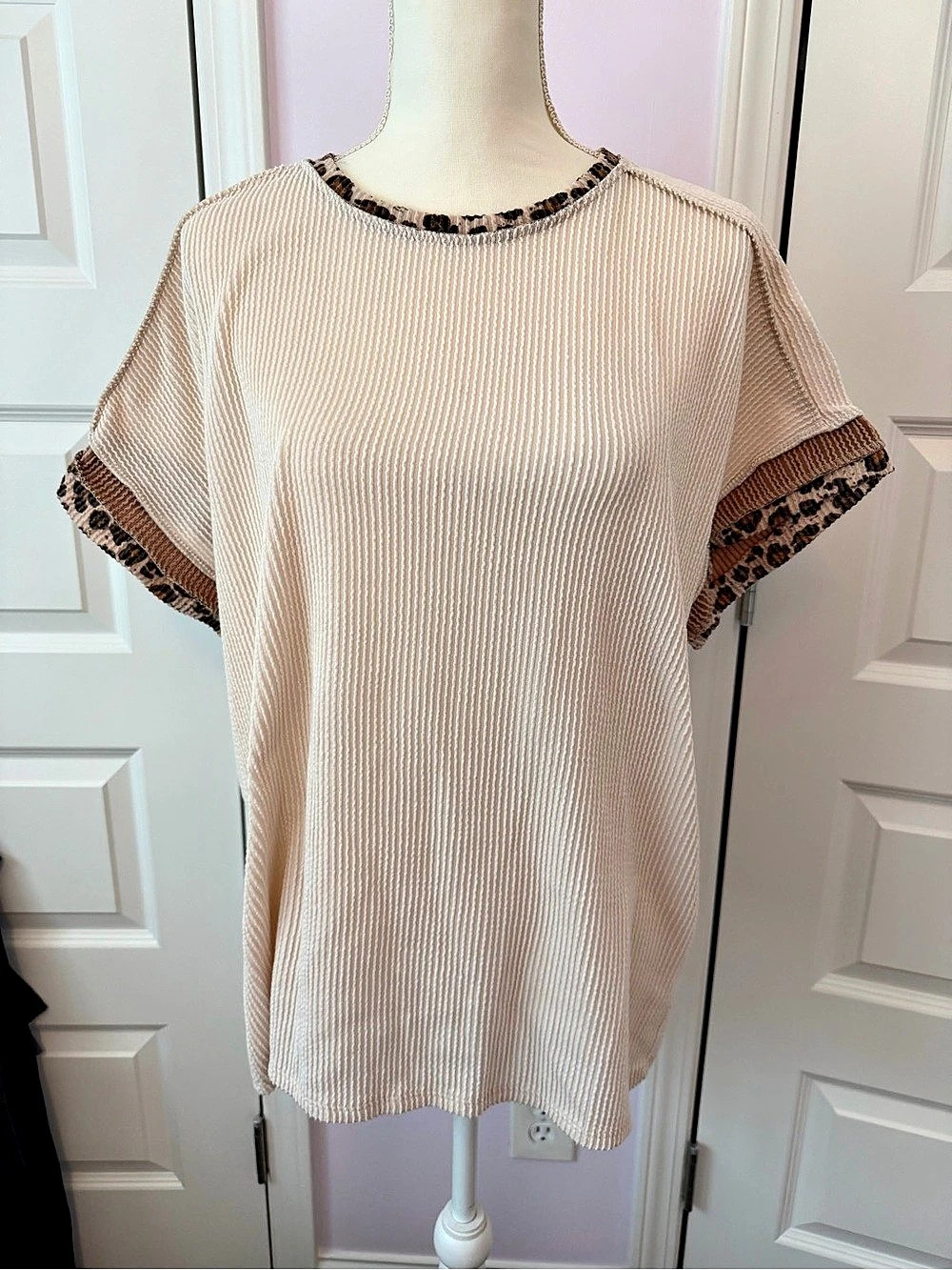 LOVELY MELODY Animal Print Trim Tunic in Cream